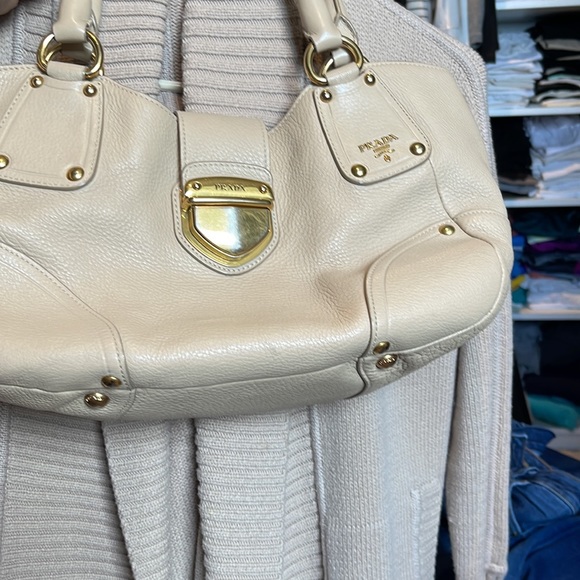 Authentic Prada Ivory Pushlock Tote Vitello Daino Medium Buckle bag - Picture 11 of 11